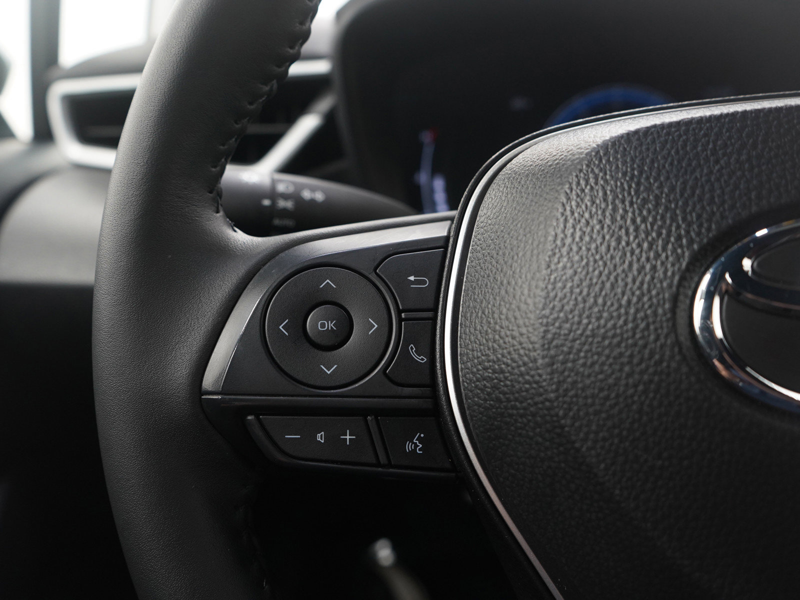 Used 2026 Toyota Corolla SE image 22