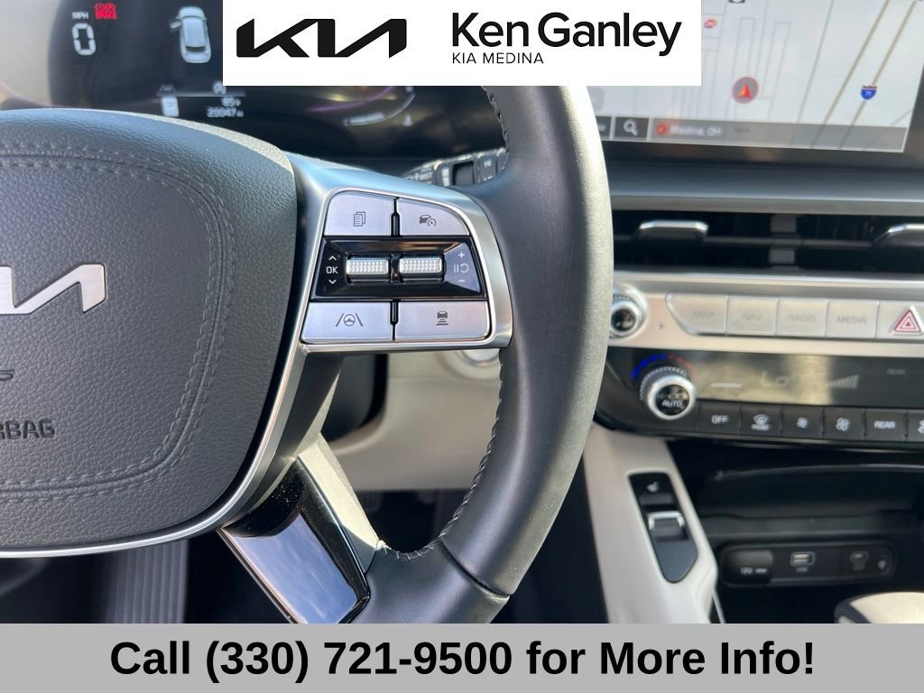 Certified 2024 Kia Telluride S w/ S Sunroof Package AWD/4WD image 30