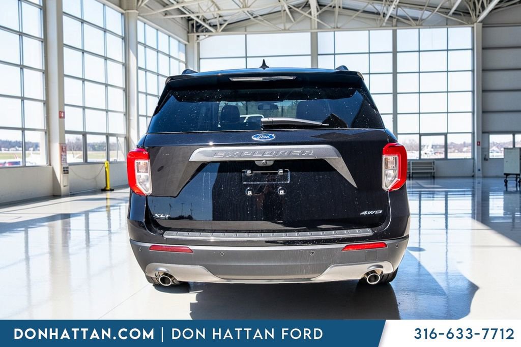 Used 2023 Ford Explorer XLT w/ Equipment Group 202A AWD/4WD image 31