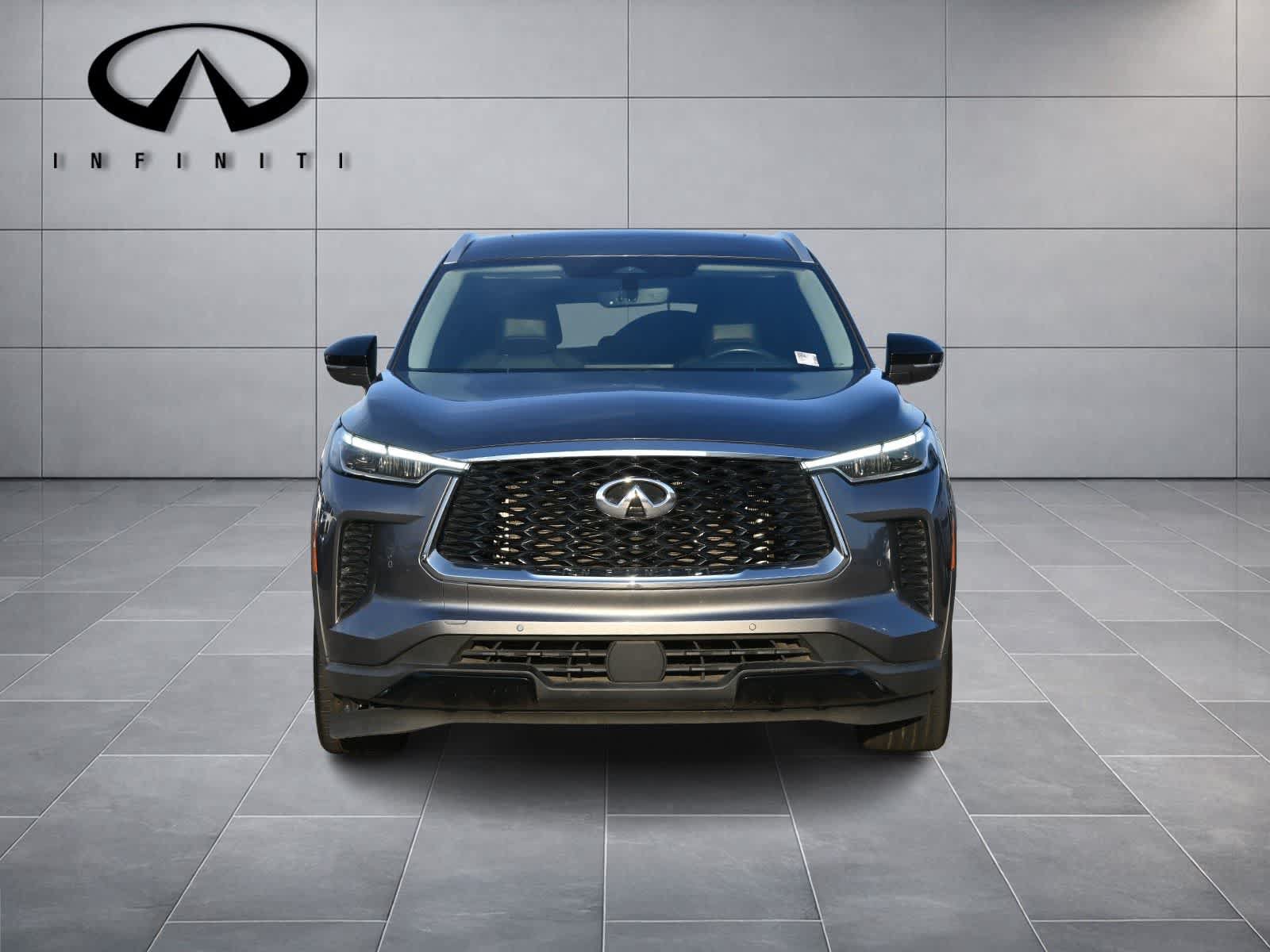 Used 2023 INFINITI QX60 Luxe AWD/4WD image 2