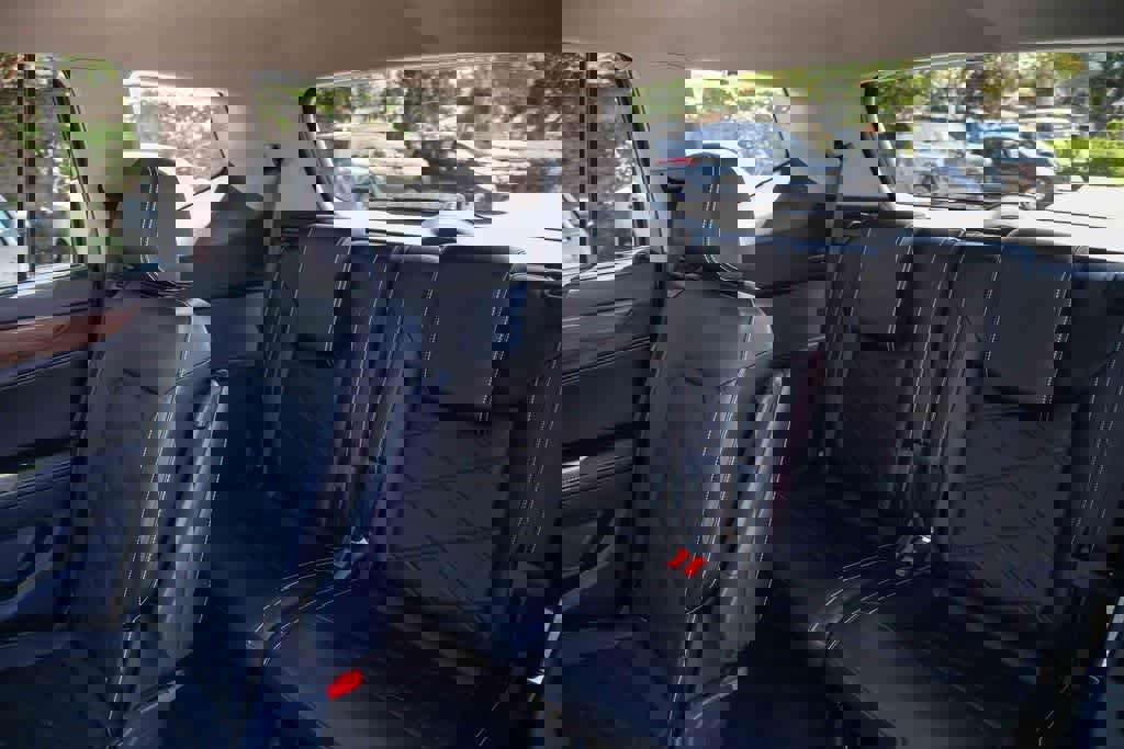 Used 2024 Volkswagen Atlas SE FWD image 19