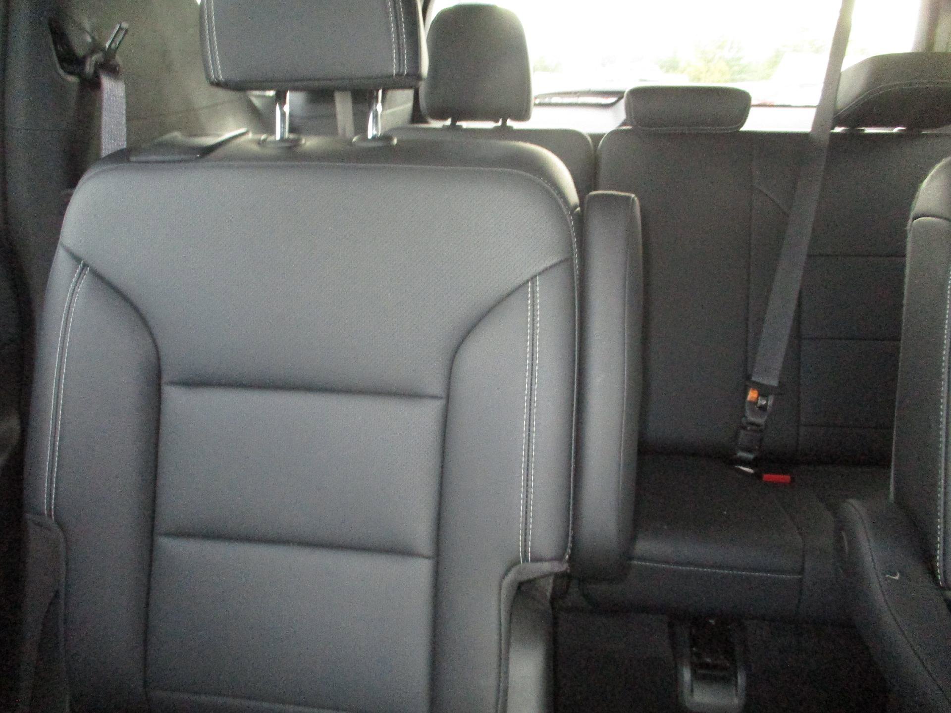 Used 2025 Chevrolet Traverse LT image 20