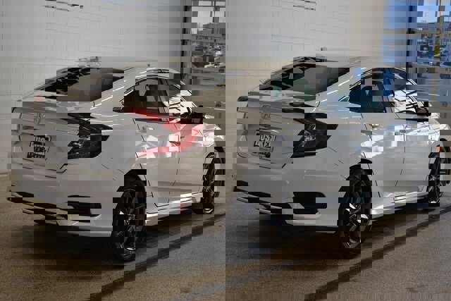 Used 2020 Honda Civic EX image 4