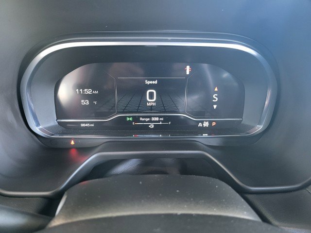 Used 2024 GMC Yukon XL SLT w/ SLT Luxury Package AWD/4WD image 4