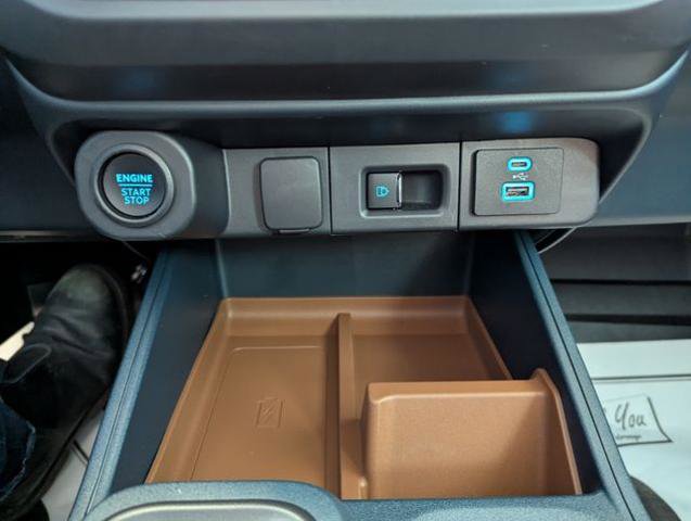 Certified 2024 Ford Maverick Lariat image 23
