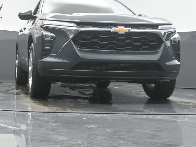 New 2026 Chevrolet Trax LS w/ LS Convenience Package image 3