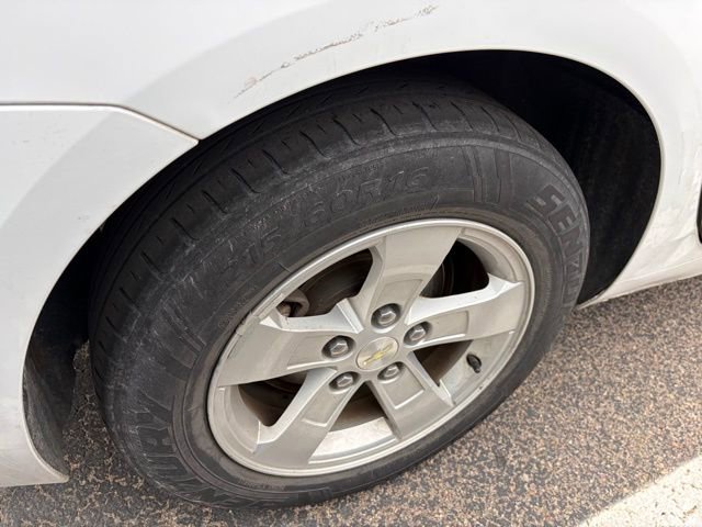 Used 2016 Chevrolet Malibu LT FWD image 14