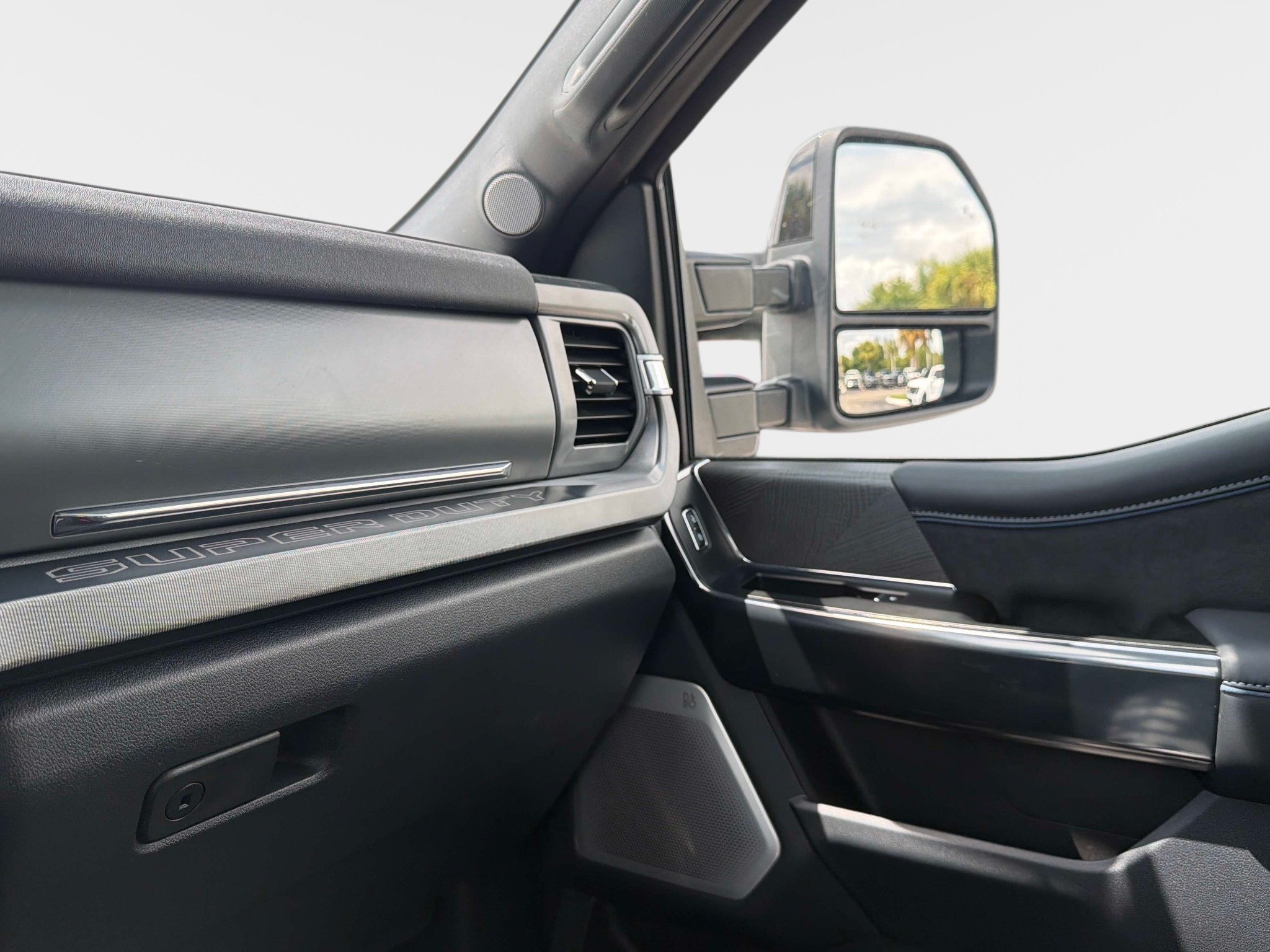 Used 2025 Ford F250 Platinum AWD/4WD image 40