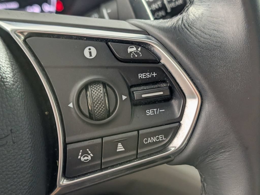 Used 2023 Acura MDX SH-AWD w/ Technology Package image 18