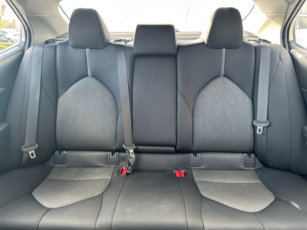 Used 2022 Toyota Camry LE image 24