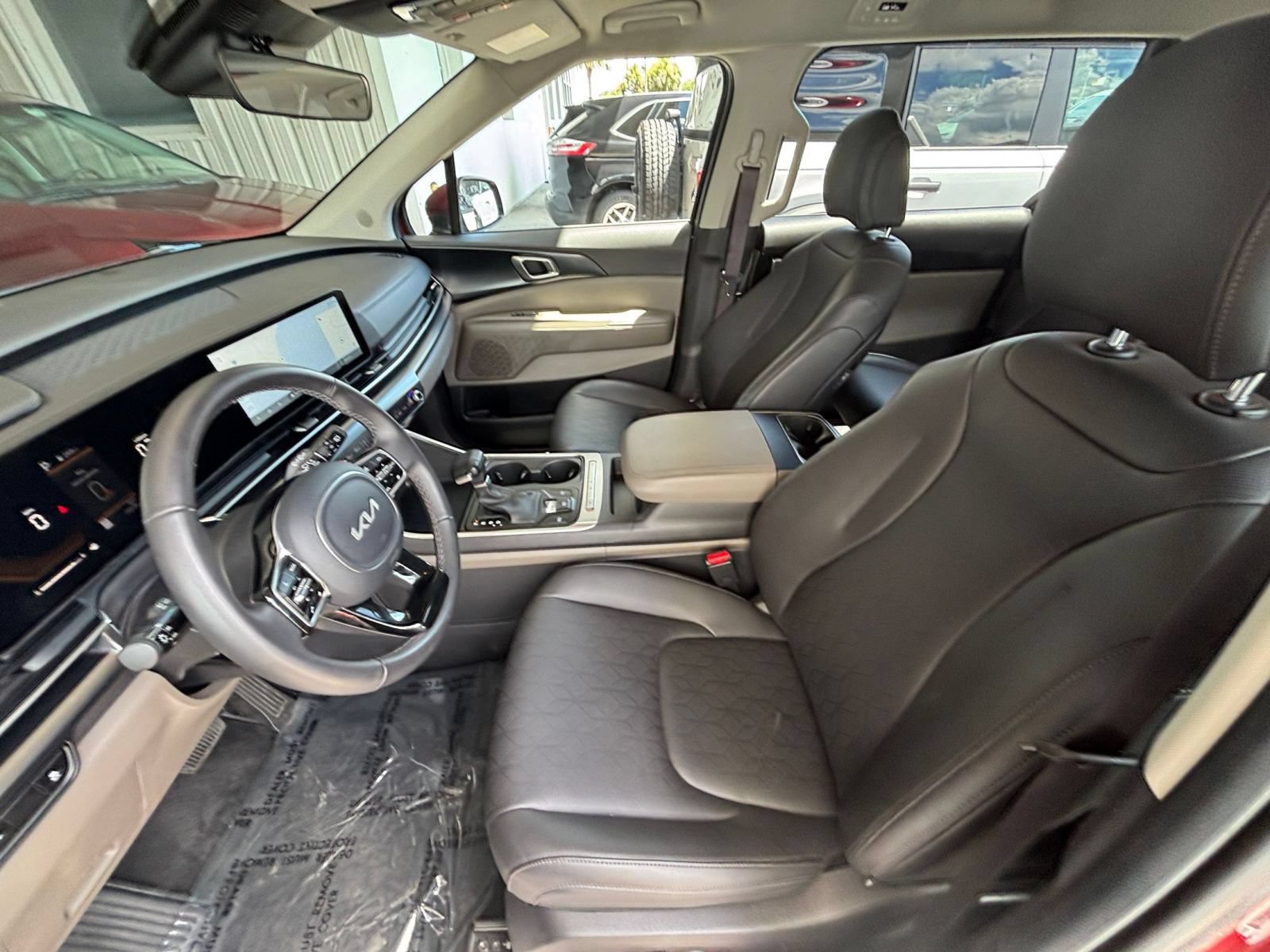 Used 2026 Kia Carnival FWD image 29