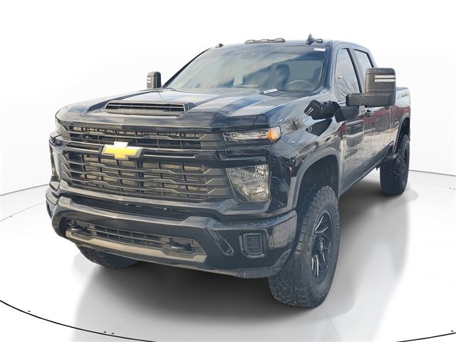 Used 2024 Chevrolet Silverado 2500 Custom w/ Custom Value Package image 2