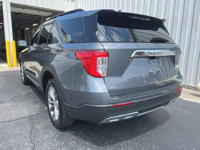 Used 2023 Ford Explorer XLT w/ Equipment Group 202A AWD/4WD image 7