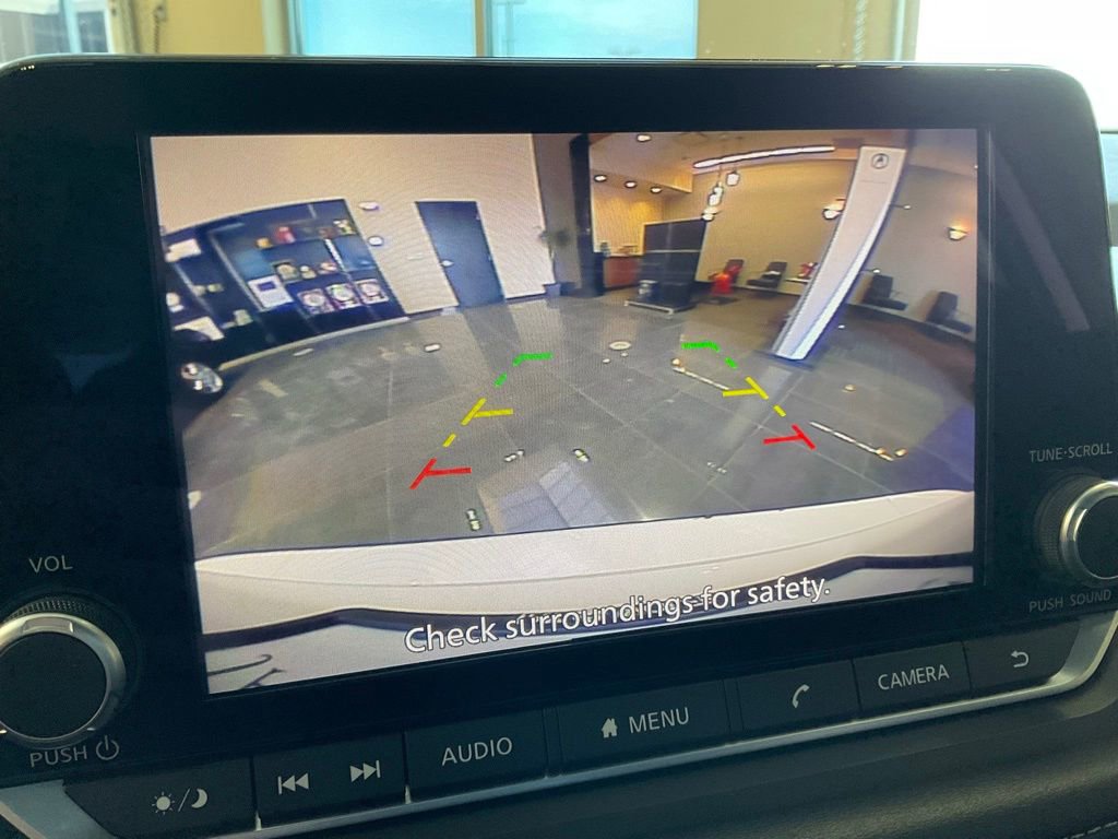 Used 2024 Nissan Rogue S image 16