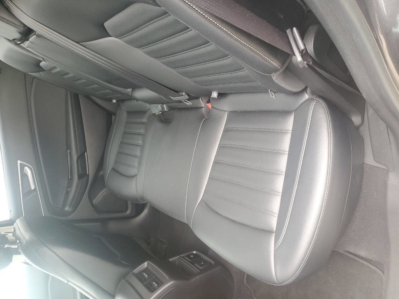 Used 2019 Ford Edge SEL w/ Equipment Group 201A image 7