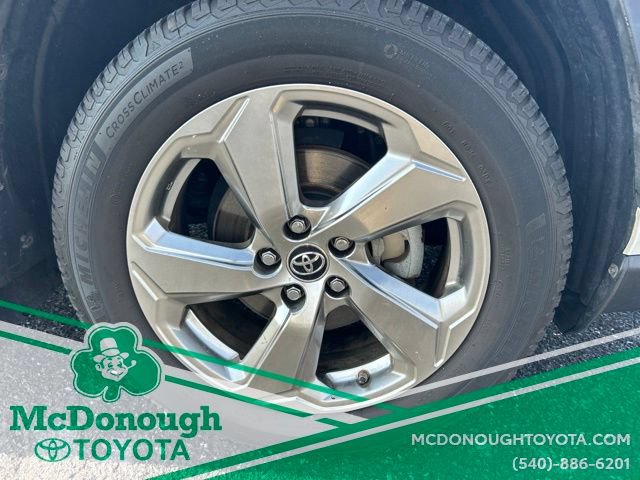 Used 2019 Toyota RAV4 Limited AWD/4WD image 25