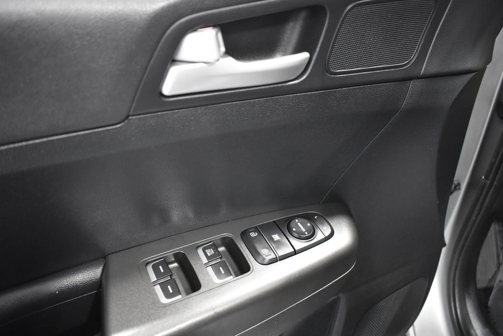 Used 2021 Kia Sportage LX image 15