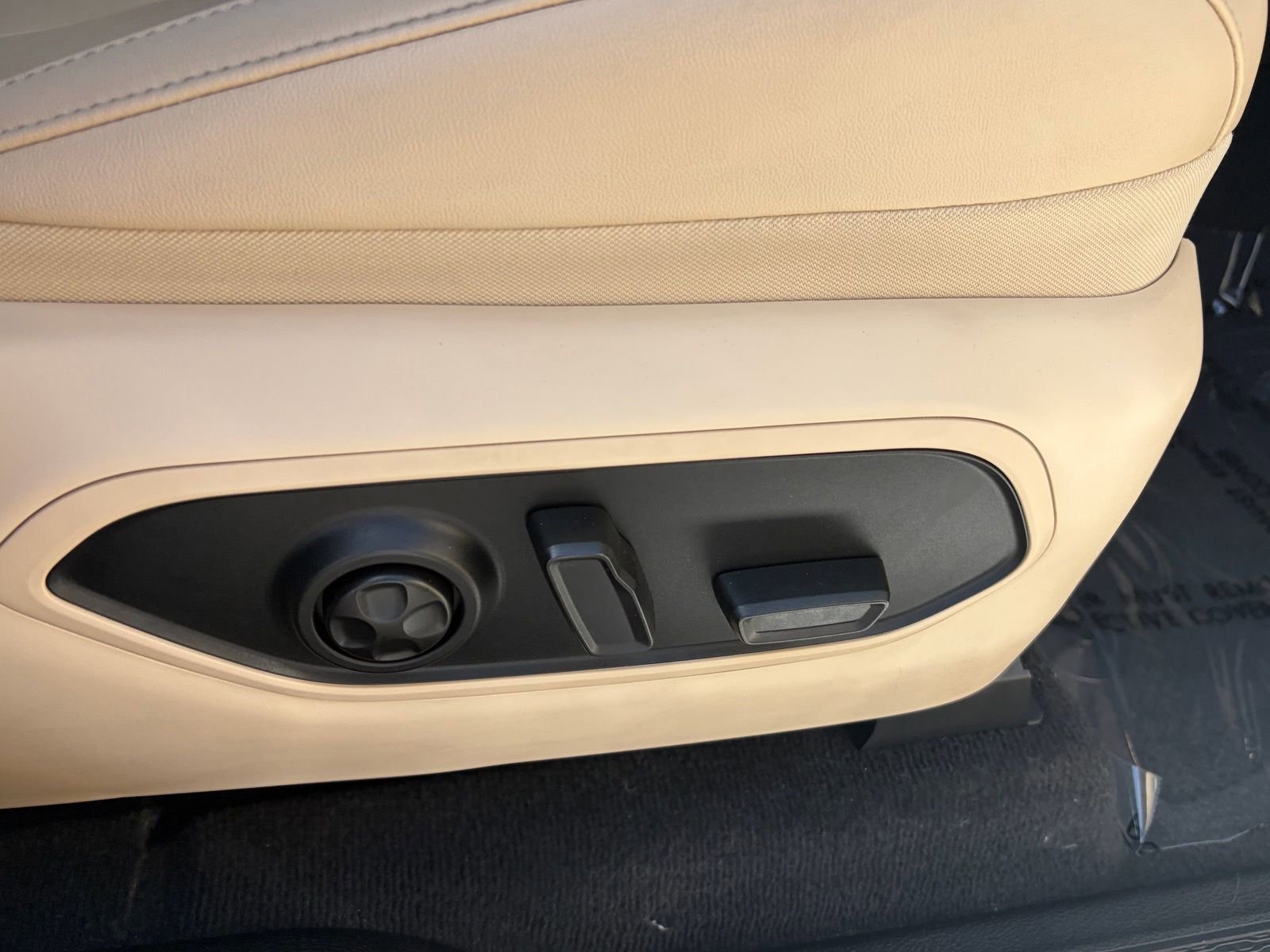 Used 2021 Jeep Grand Cherokee L Limited AWD/4WD image 34