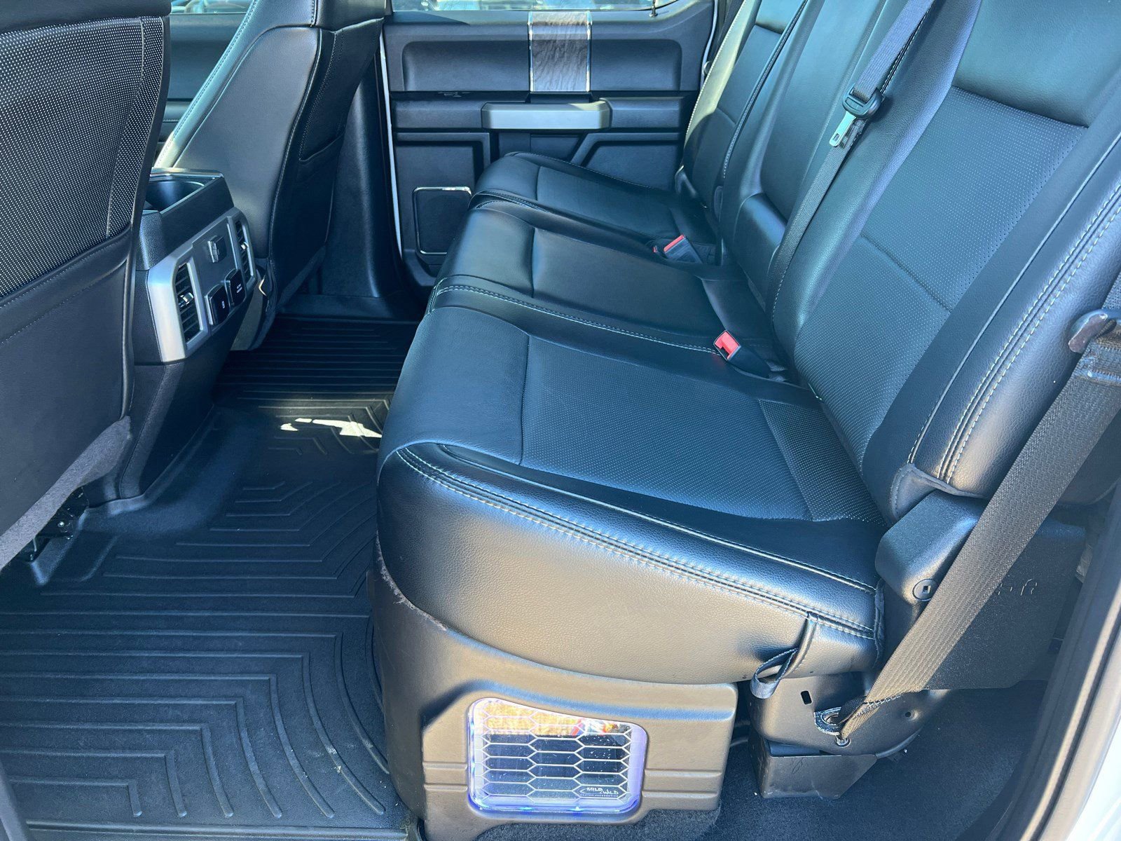 Used 2019 Ford F350 Lariat w/ Lariat Ultimate Package AWD/4WD image 26