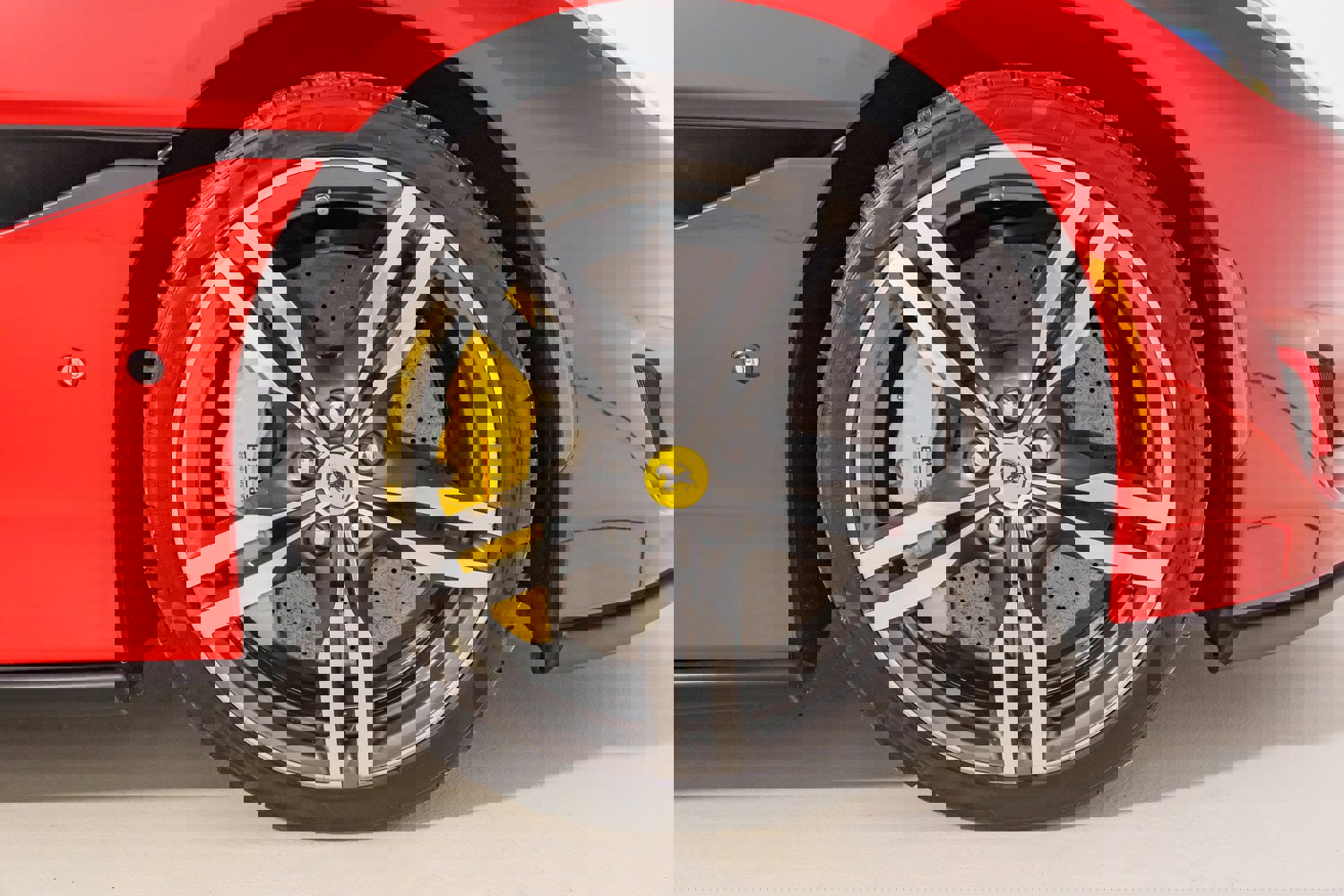 Used 2020 Ferrari Portofino image 23