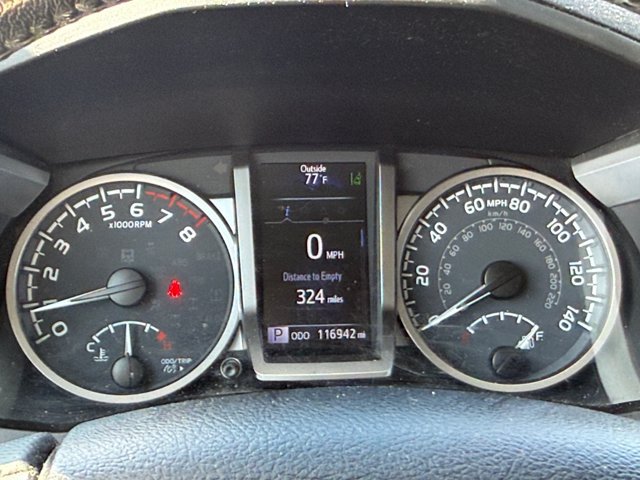 Used 2021 Toyota Tacoma SR5 AWD/4WD image 15
