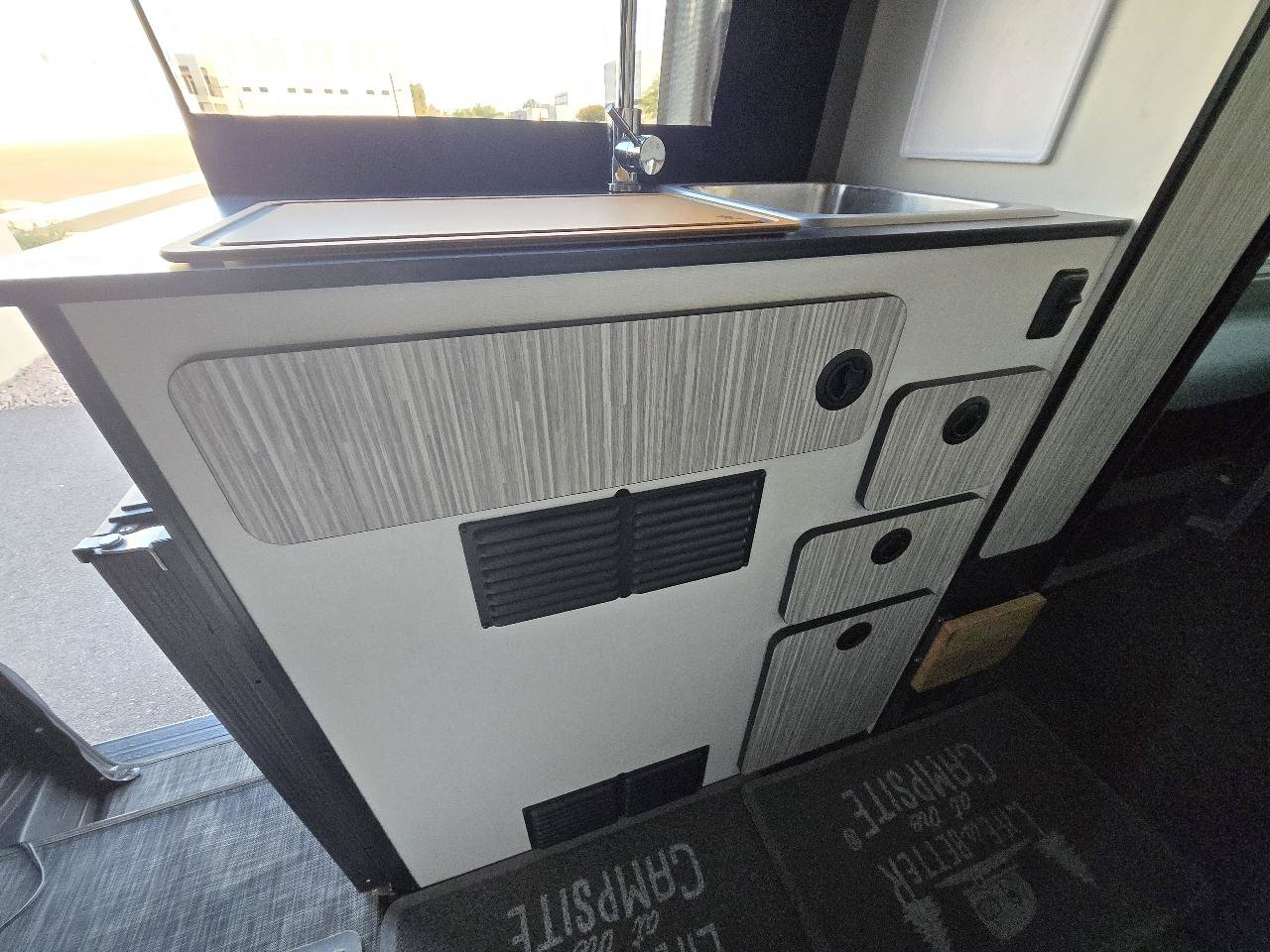 Used 2020 Mercedes-Benz Sprinter 2500 image 54