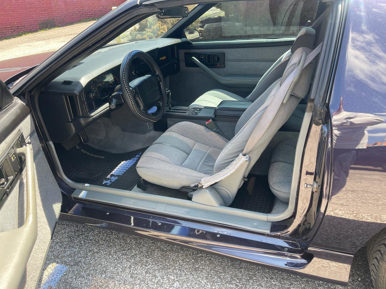 Used 1992 Chevrolet Camaro RS RWD image 29