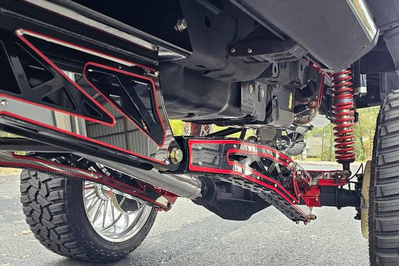 Used 2019 Ford F250 Platinum w/ Platinum Ultimate Package AWD/4WD image 12