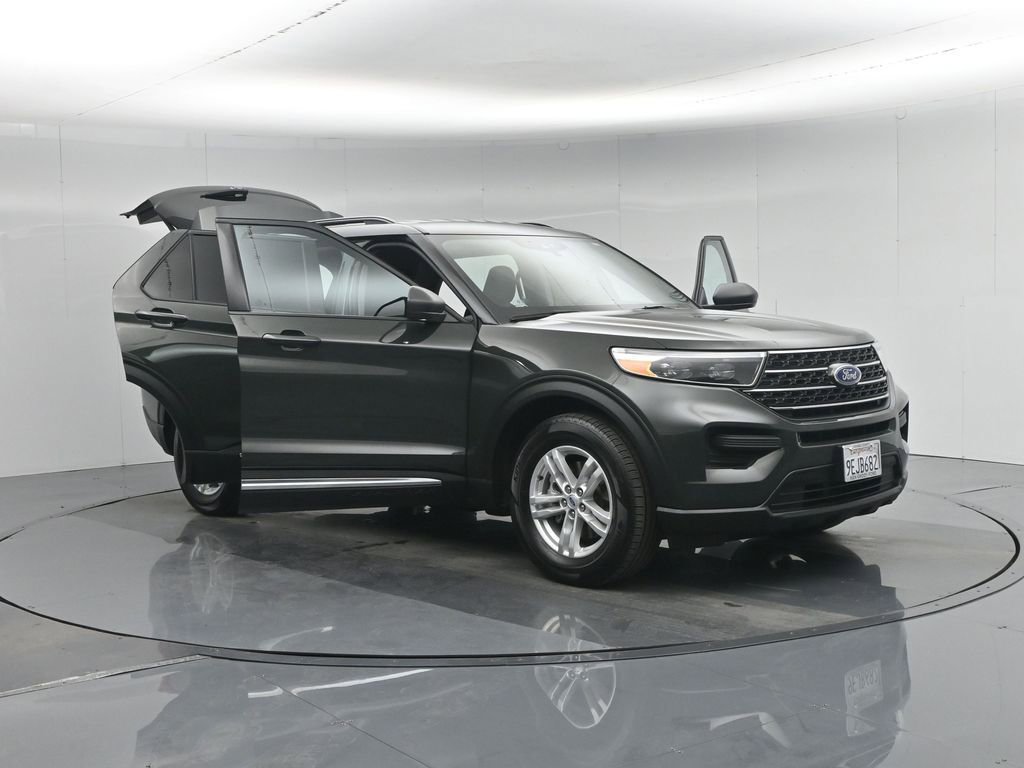 Used 2022 Ford Explorer XLT image 38