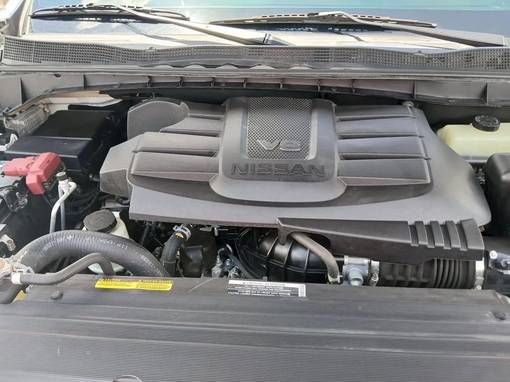 Used 2022 Nissan Titan SV w/ SV Convenience Package image 24