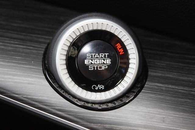 Used 2024 Jeep Wagoneer L Series II w/ Flexible Seating Group image 32