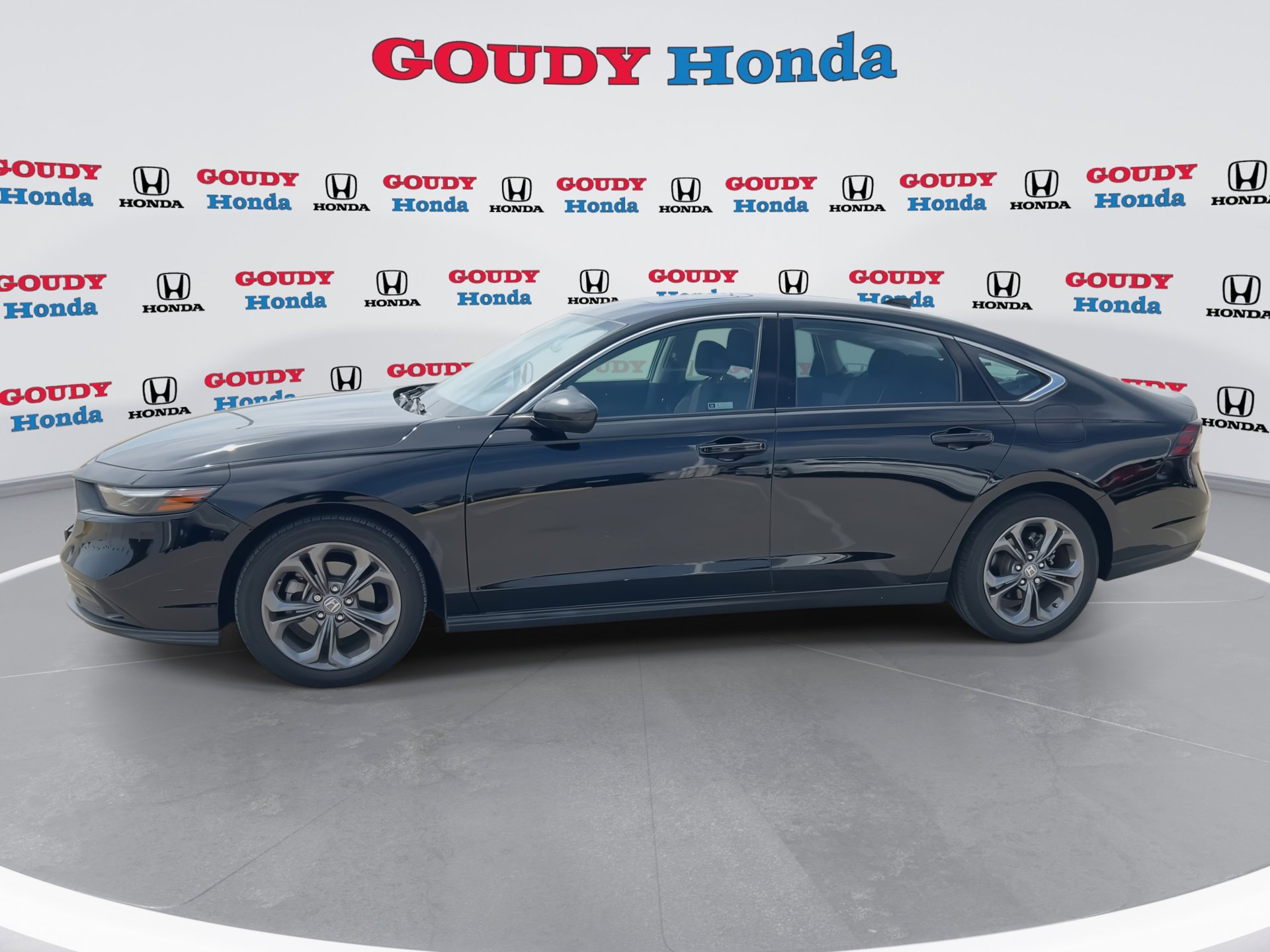 Certified 2023 Honda Accord EX image 5