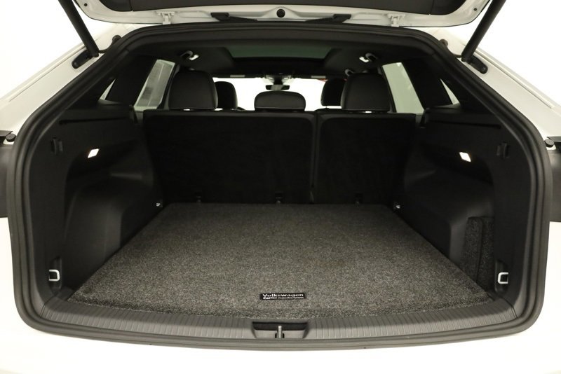 Used 2020 Volkswagen Atlas Cross Sport SEL Premium image 37