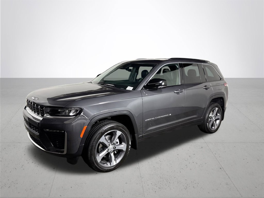 New 2026 Jeep Grand Cherokee Limited w/ MOPAR Finishing Package AWD/4WD image 2
