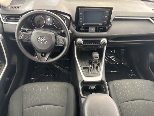 Used 2021 Toyota RAV4 XLE w/ Convenience Package image 28