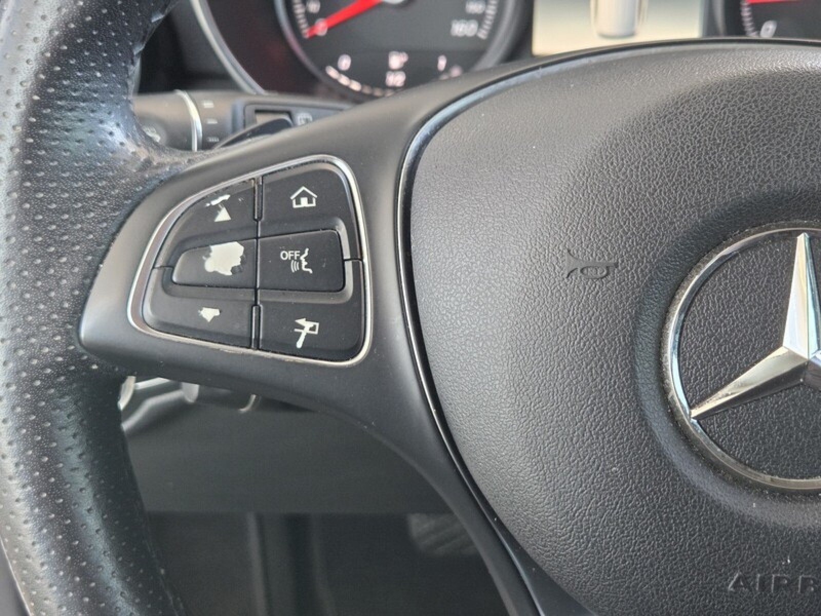 Used 2019 Mercedes-Benz GLC 300 image 25