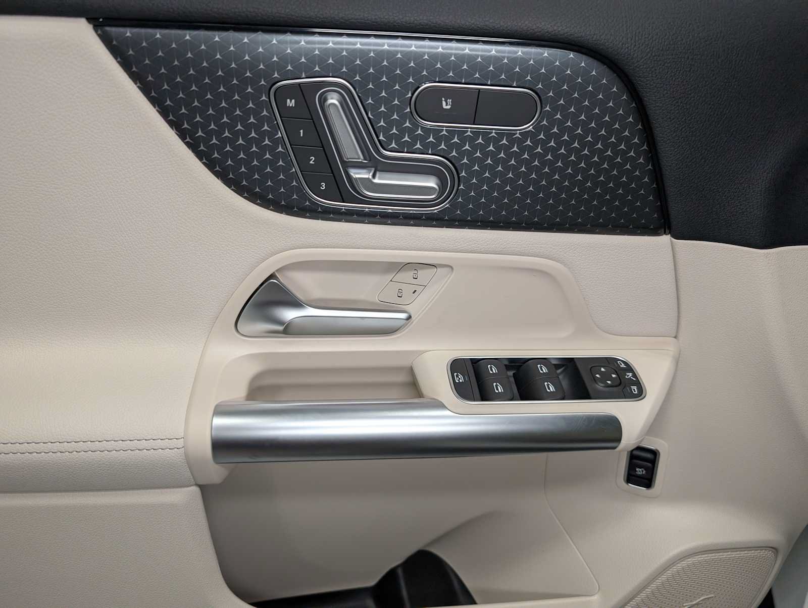 New 2026 Mercedes-Benz GLA 250 4MATIC image 31