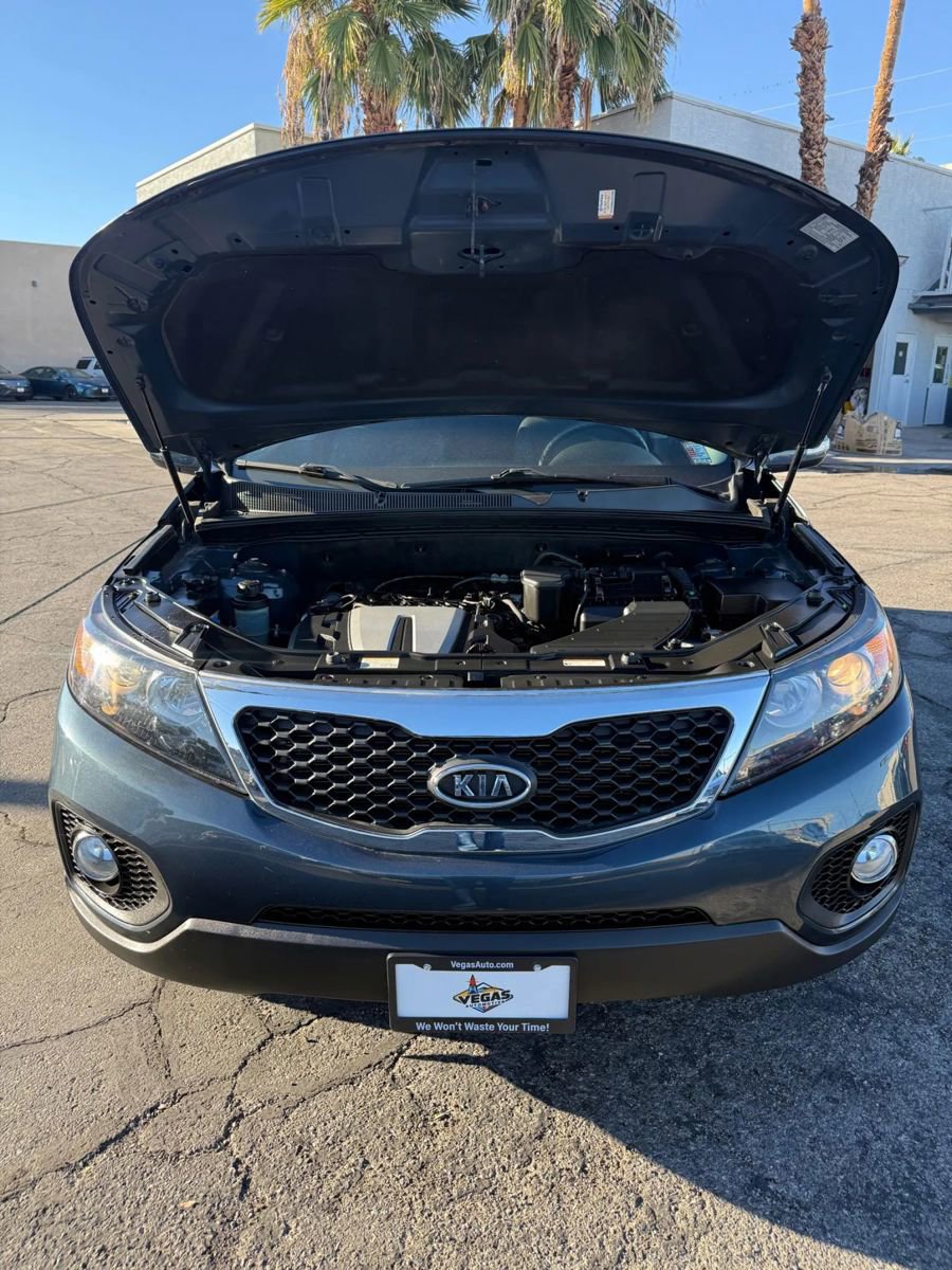 Used 2011 Kia Sorento LX w/ Convenience Pkg image 22