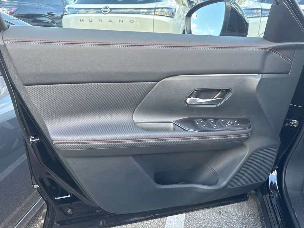 New 2026 Nissan Kicks SR w/ Cold Weather Package image 16