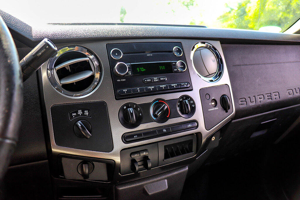 Used 2009 Ford F250 Lariat image 14