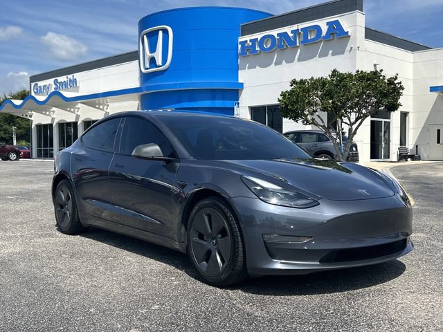 Used 2022 Tesla Model 3 Long Range AWD/4WD image 2