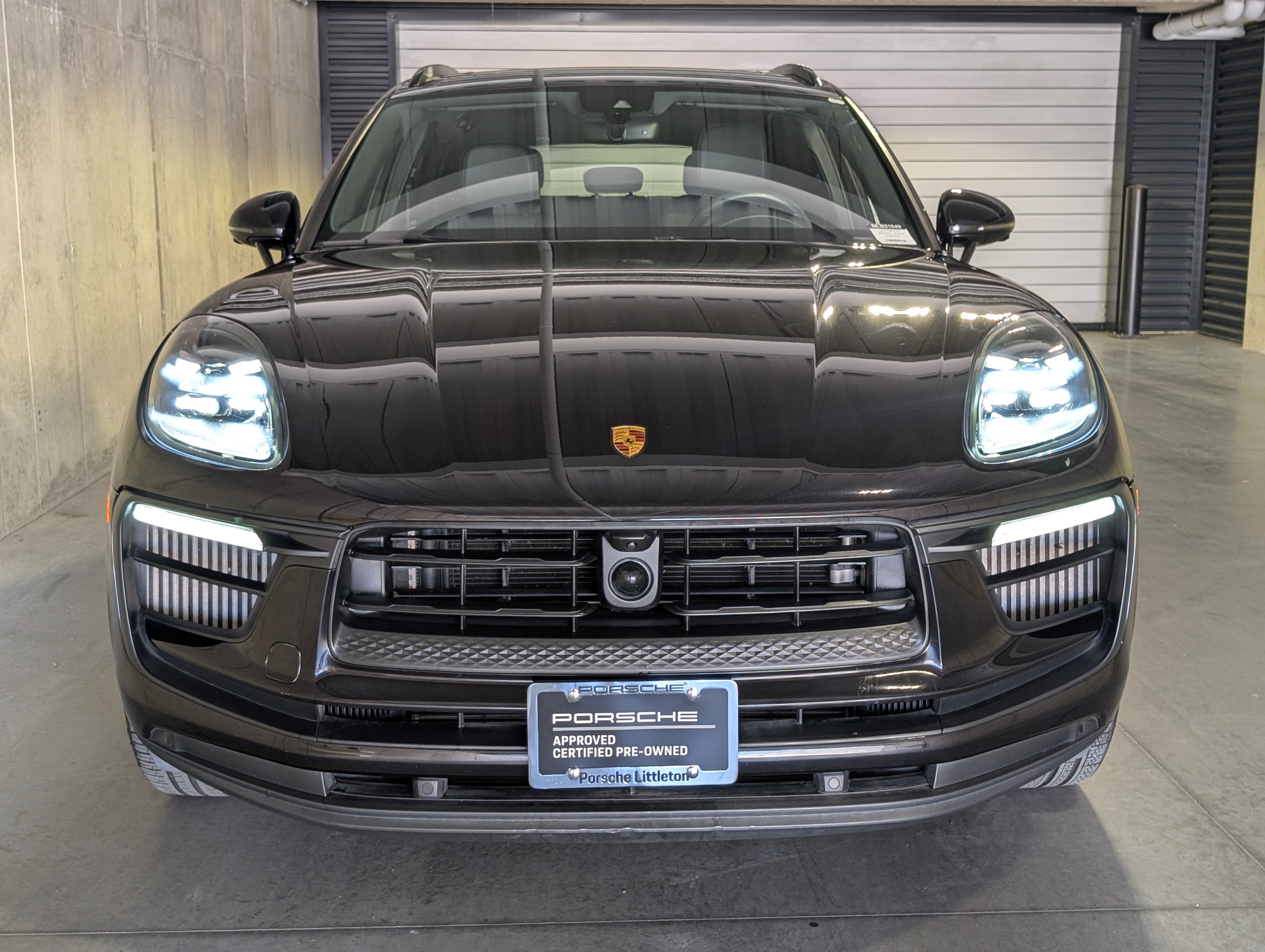 Certified 2022 Porsche Macan S AWD/4WD image 12
