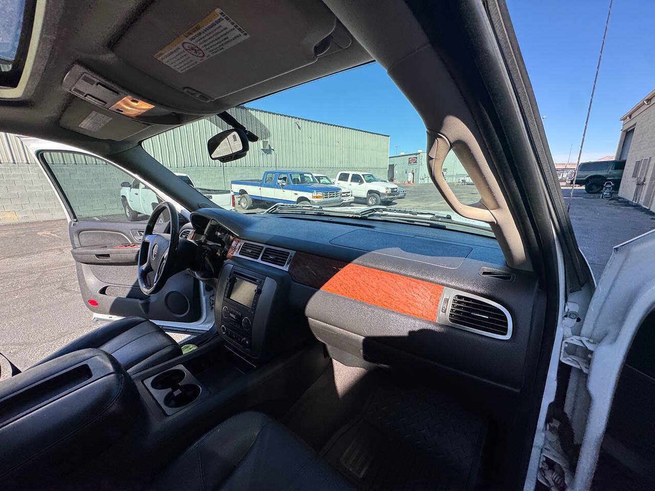 Used 2007 GMC Sierra 3500 SLT w/ Entertainment Package AWD/4WD image 41