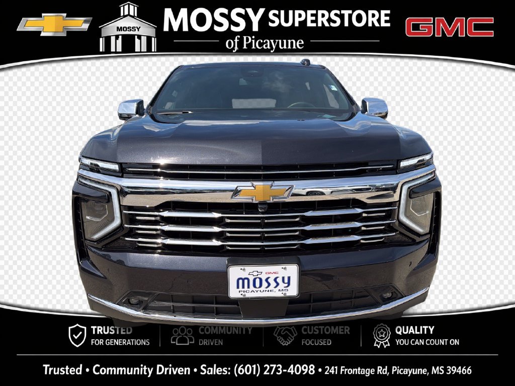 Used 2026 Chevrolet Suburban Premier AWD/4WD image 9