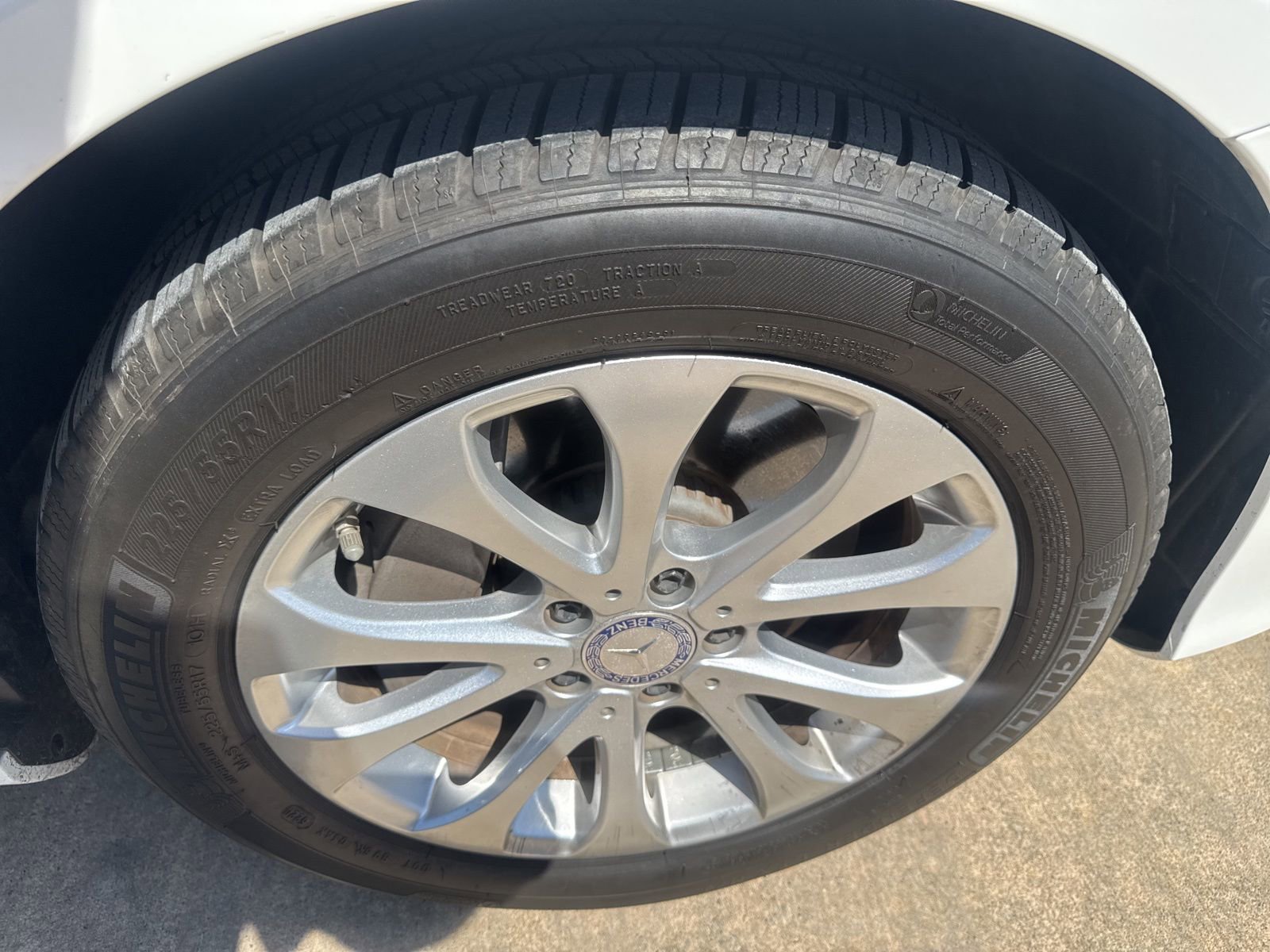 Used 2017 Mercedes-Benz E 300 4MATIC image 7