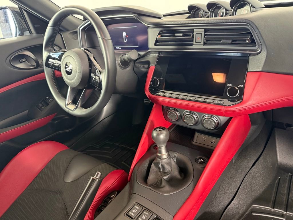Used 2024 Nissan Z Performance w/ Floor Mat Package RWD image 15