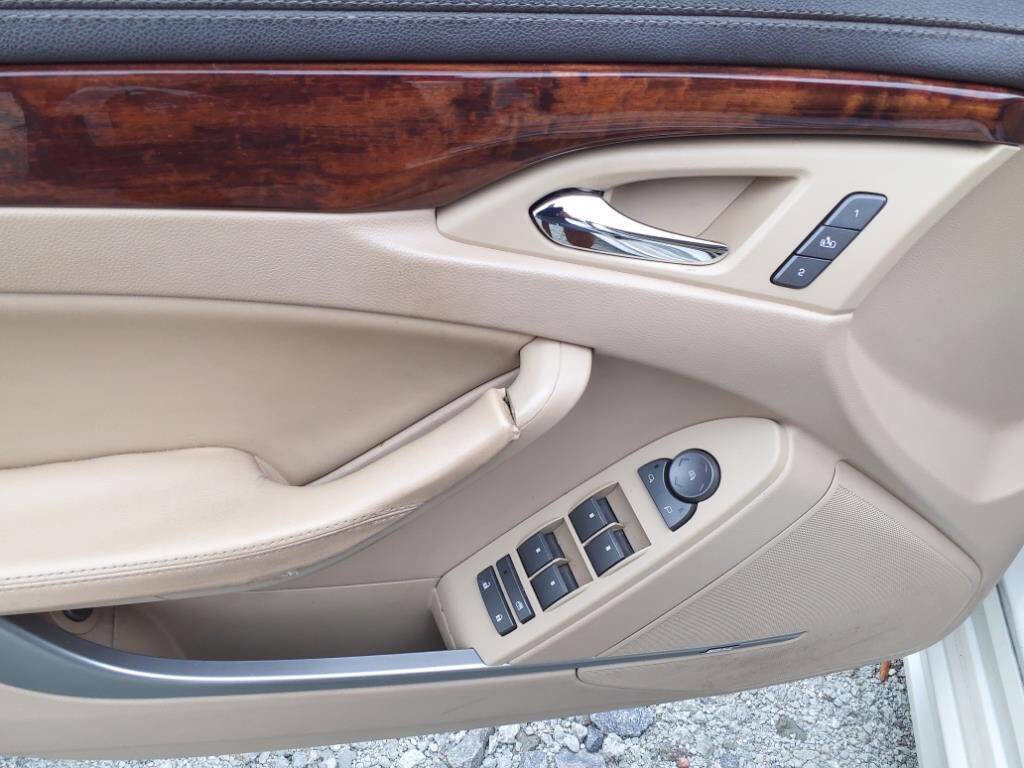 Used 2012 Cadillac CTS Luxury image 10