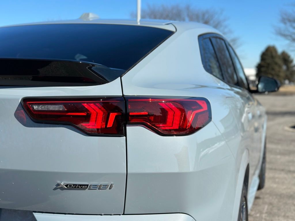 New 2026 BMW X2 xDrive28i w/ Technology Package image 12