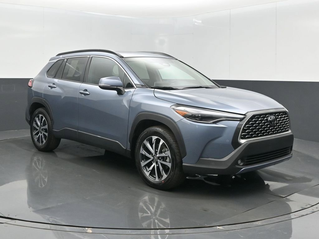 Used 2024 Toyota Corolla Cross XLE w/ Convenience Package