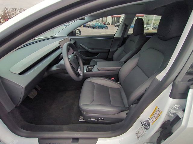 Used 2025 Tesla Model 3 Long Range image 8